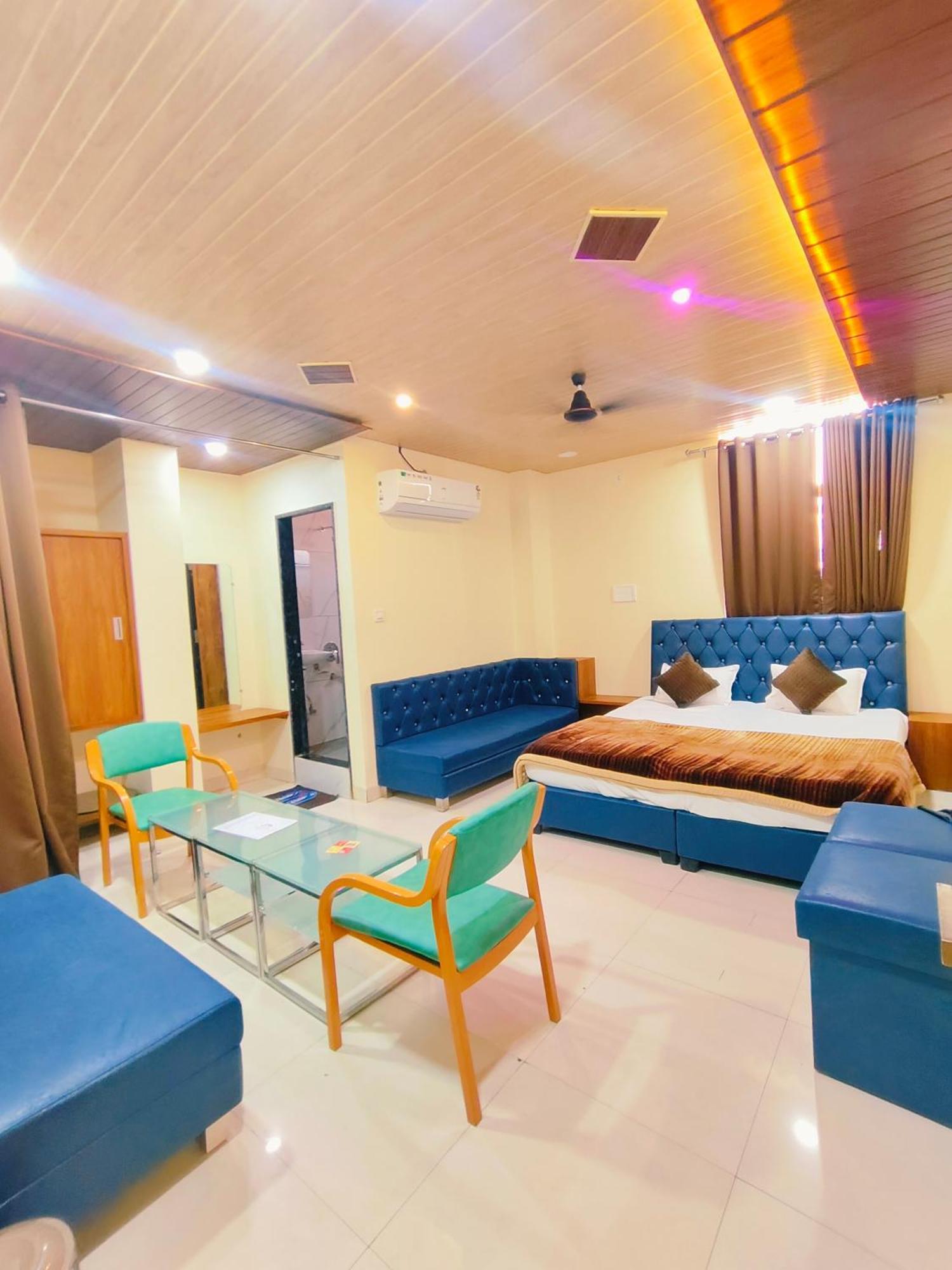 Shri Shiv Ganga Bhakt Niwas Hotel Ujjain Eksteriør billede