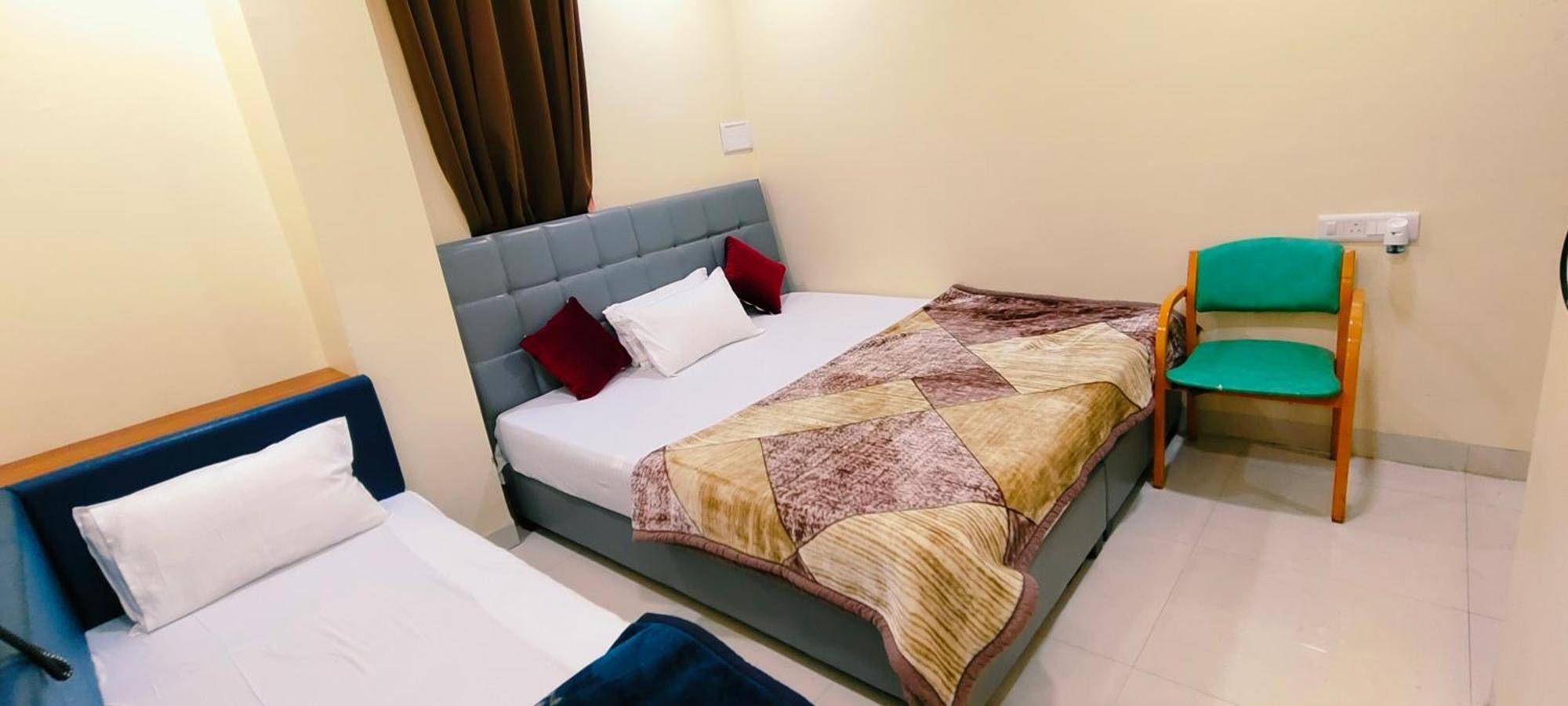 Shri Shiv Ganga Bhakt Niwas Hotel Ujjain Eksteriør billede