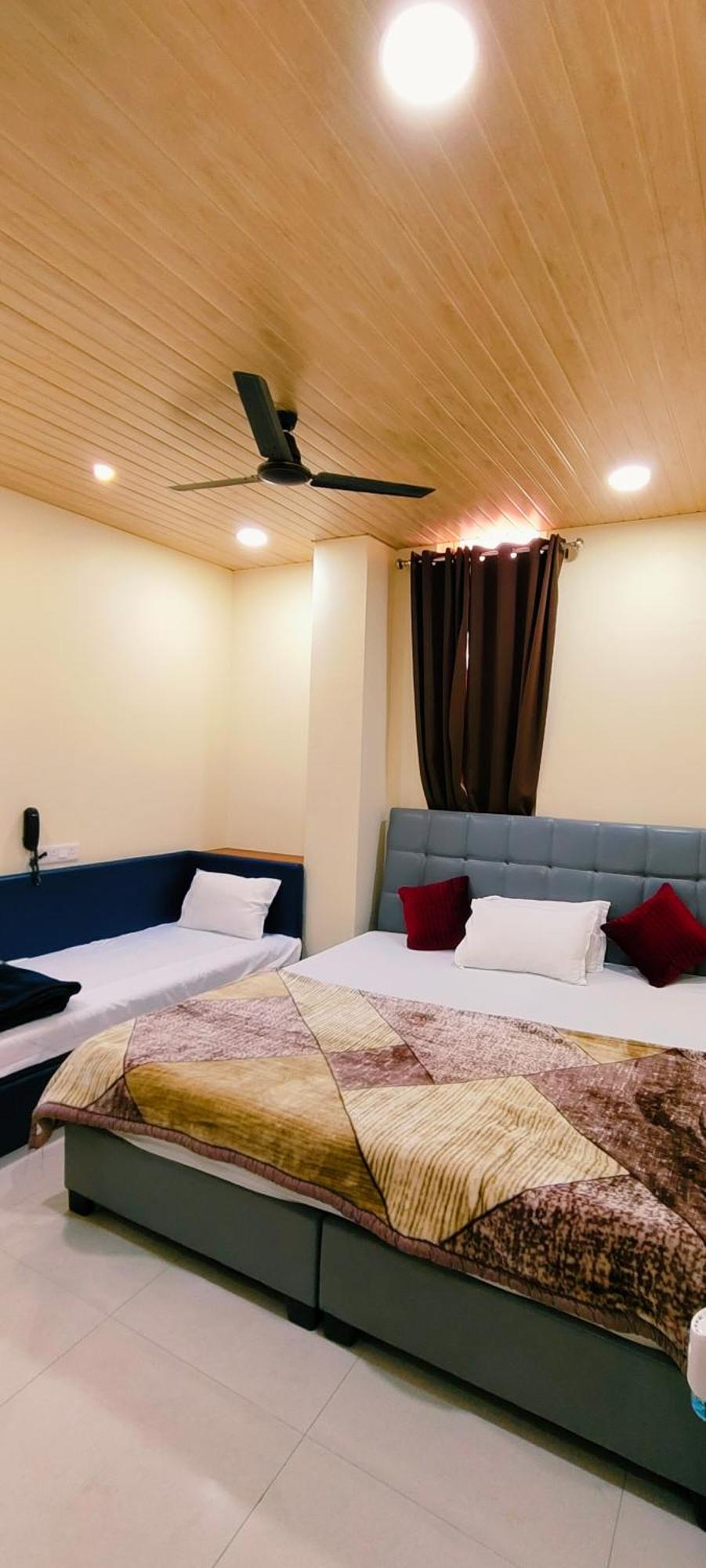 Shri Shiv Ganga Bhakt Niwas Hotel Ujjain Eksteriør billede
