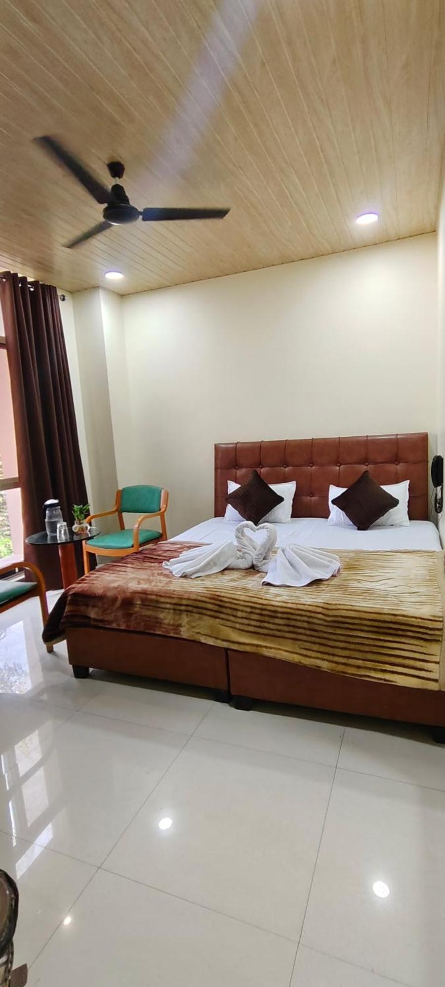 Shri Shiv Ganga Bhakt Niwas Hotel Ujjain Eksteriør billede