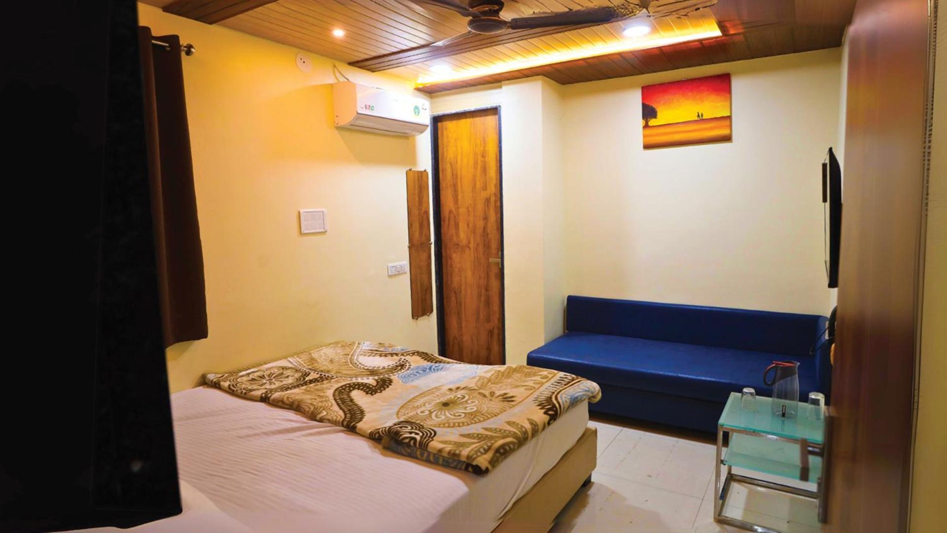 Shri Shiv Ganga Bhakt Niwas Hotel Ujjain Eksteriør billede