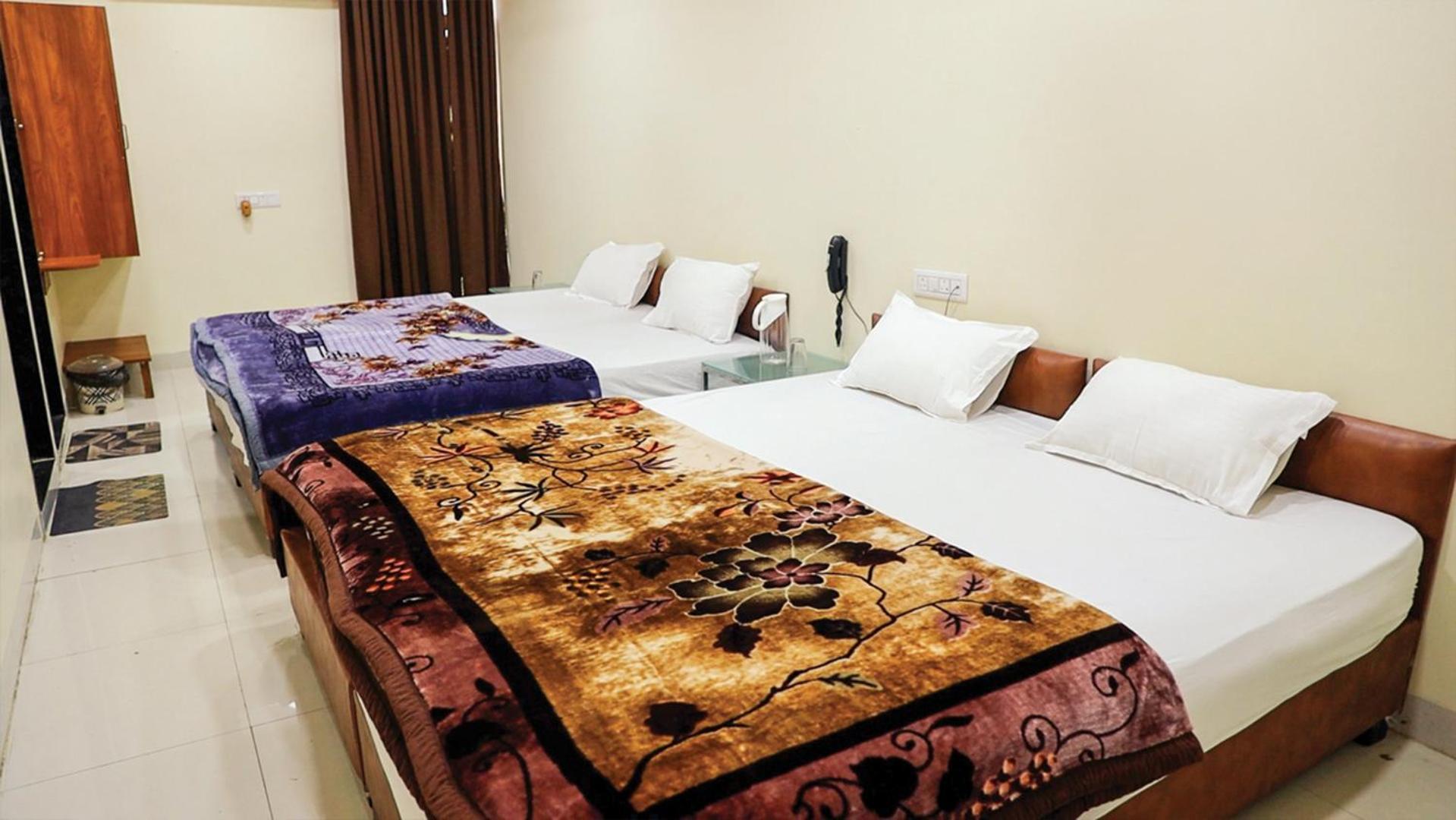 Shri Shiv Ganga Bhakt Niwas Hotel Ujjain Eksteriør billede