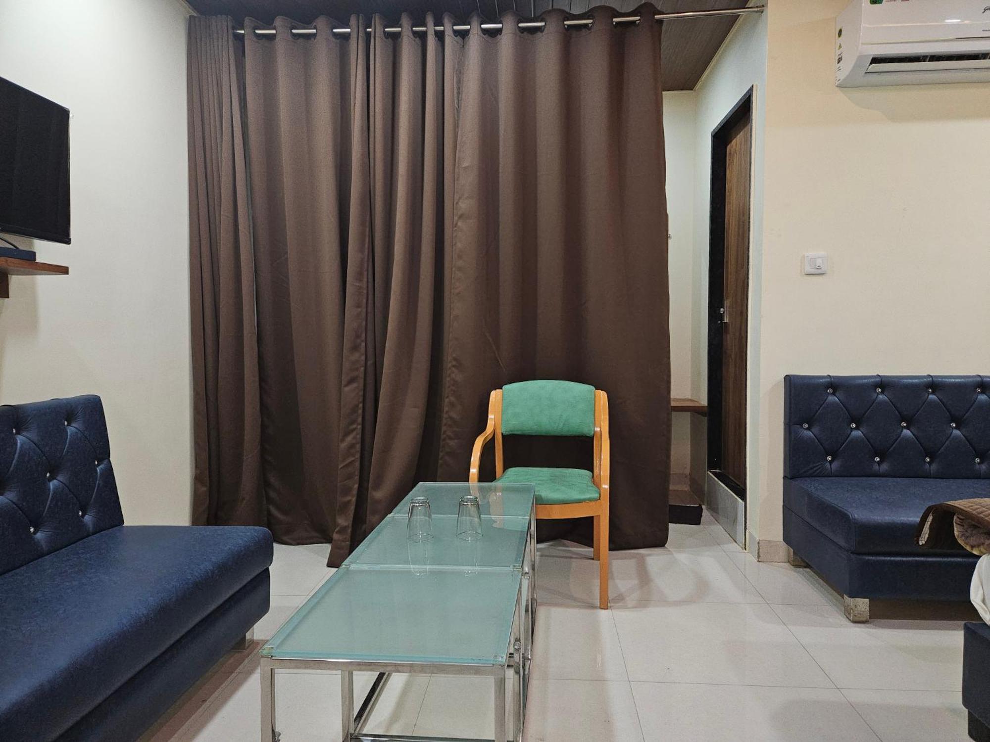 Shri Shiv Ganga Bhakt Niwas Hotel Ujjain Eksteriør billede