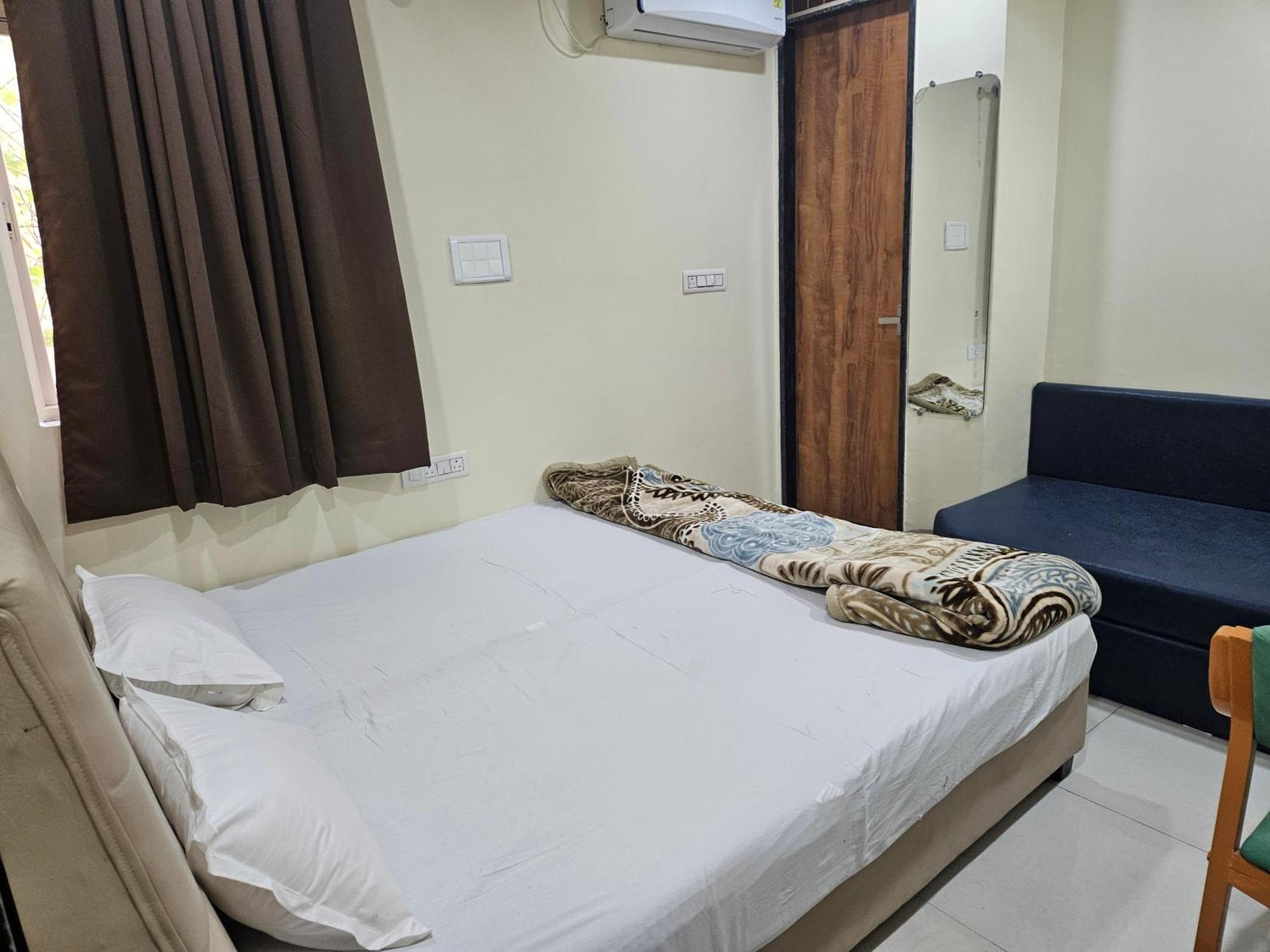 Shri Shiv Ganga Bhakt Niwas Hotel Ujjain Eksteriør billede