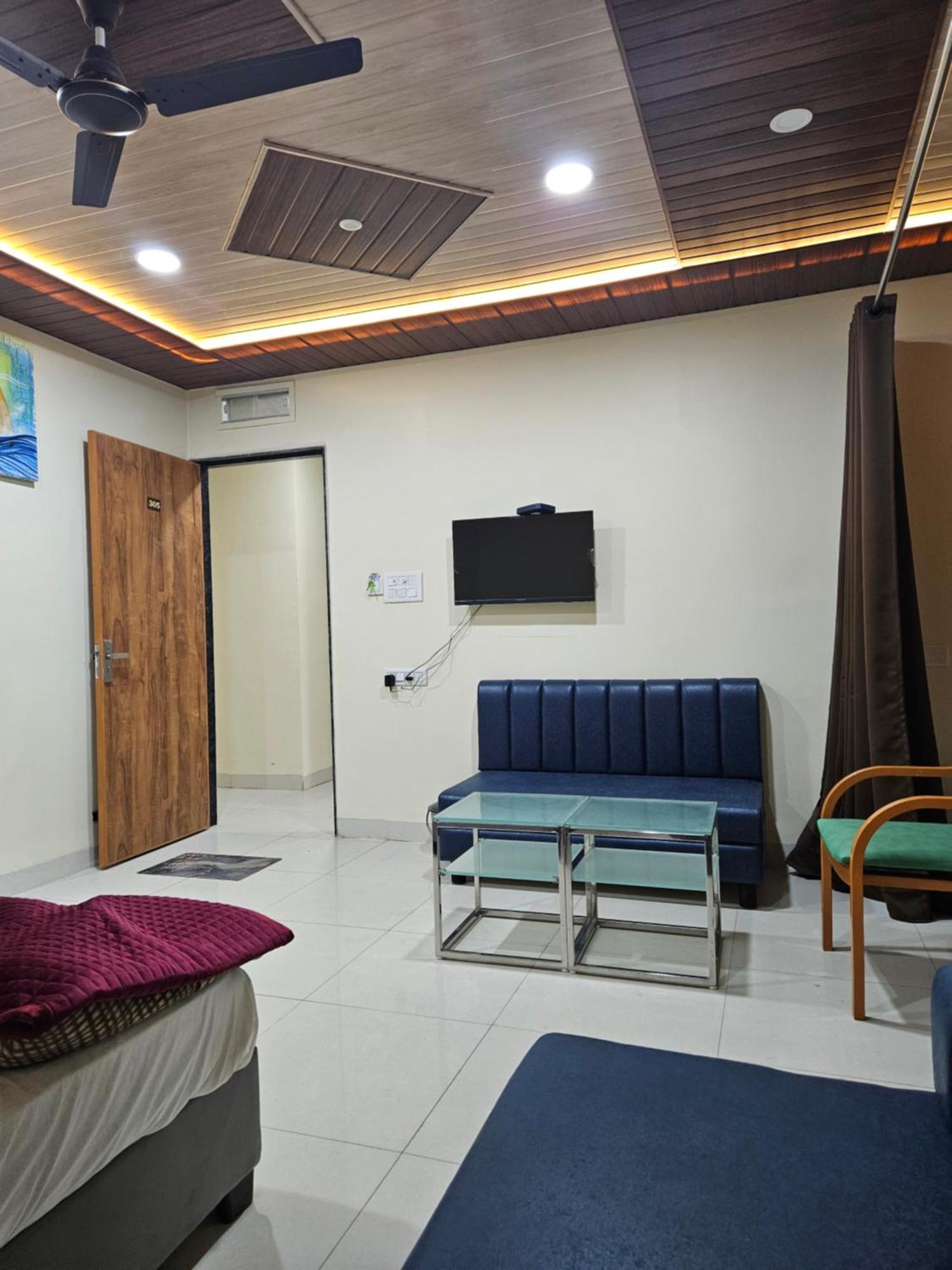 Shri Shiv Ganga Bhakt Niwas Hotel Ujjain Eksteriør billede