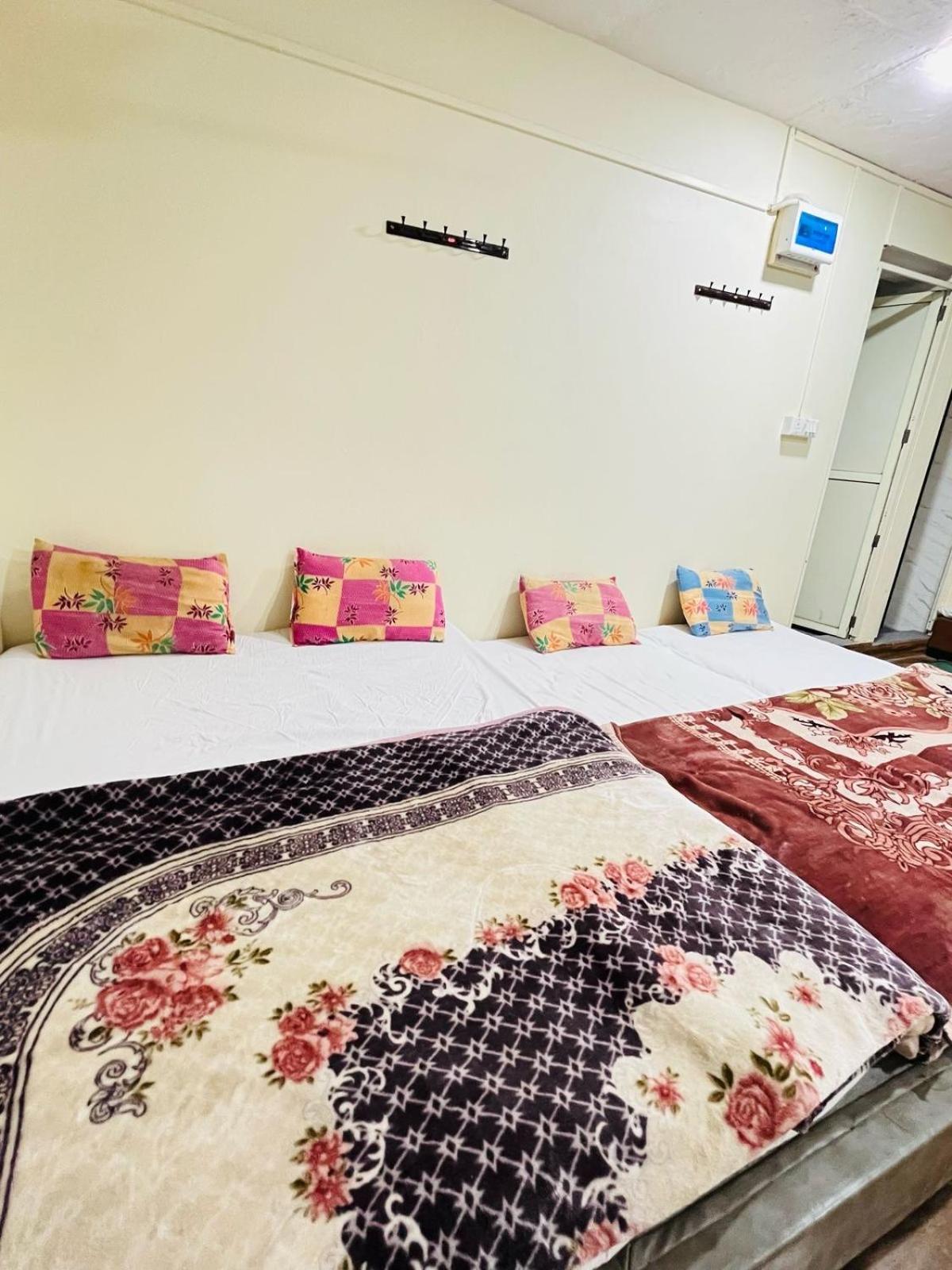 Shri Shiv Ganga Bhakt Niwas Hotel Ujjain Eksteriør billede