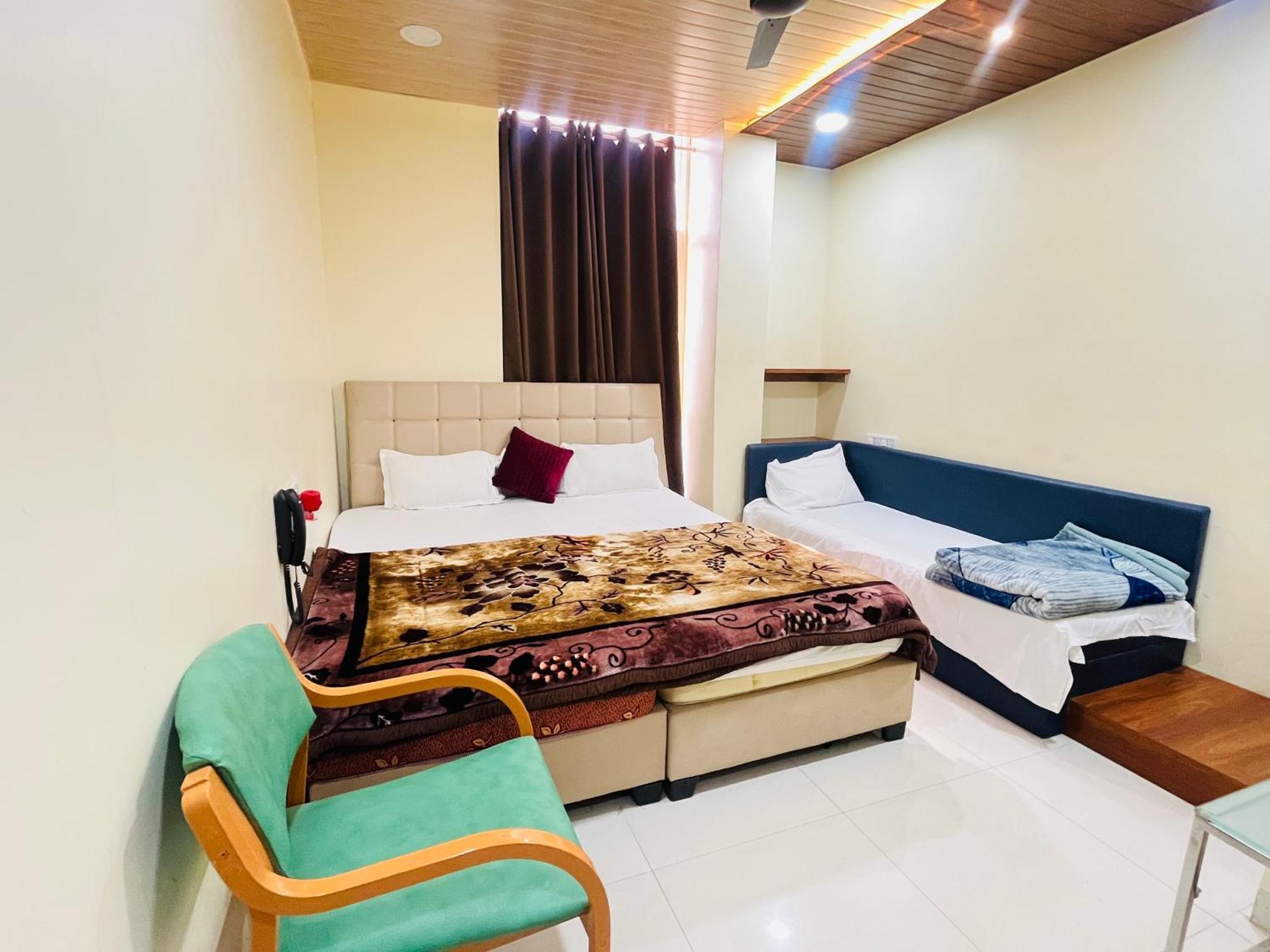 Shri Shiv Ganga Bhakt Niwas Hotel Ujjain Eksteriør billede